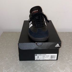 NIB ADIDAS SAMBA CLASSIC RIGHT ONLY